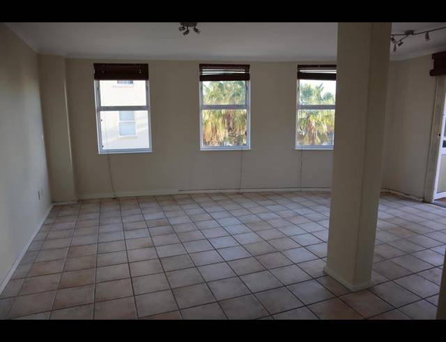 2 BEDROOM PROPERTY TO RENT IN VREDEHOEK